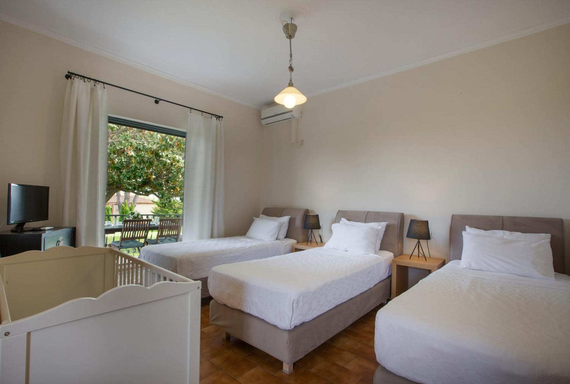 Fragos Garden Studios Kastro-Kyllini Phòng bức ảnh